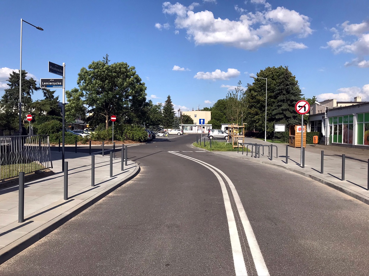 Poznań: Odnowiony plac służy już mieszkańcom